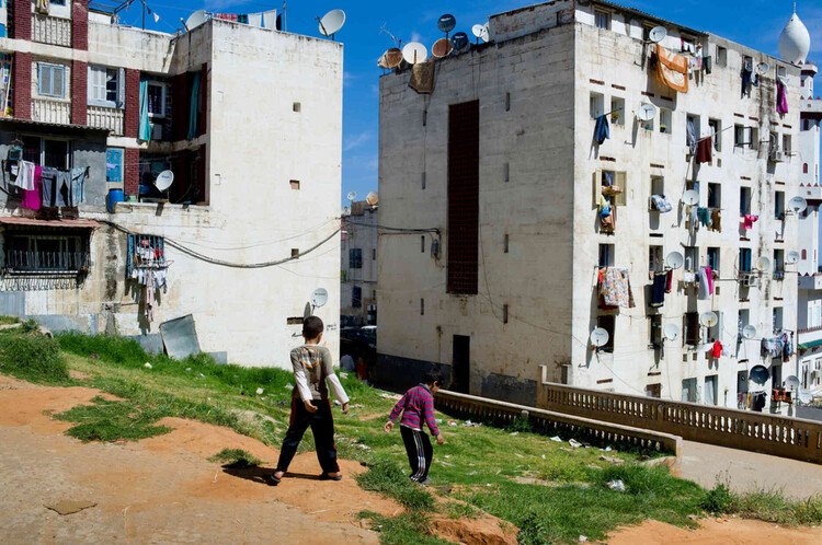 Климат де Франс: Колониальное социальное жилье в Алжире, автор Фернан Пуйон — изображение 11 из 12