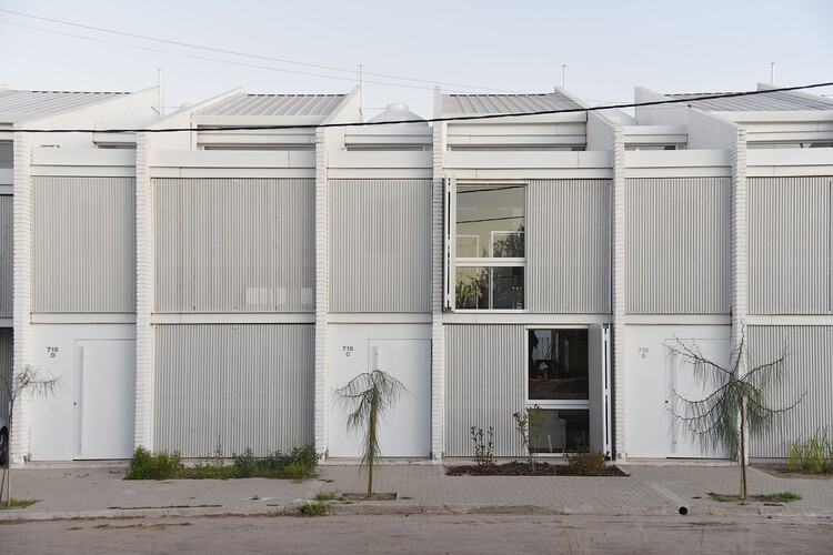 Коллективное жилье в Хесус Мария / Карранса Васкес Аркитектос - Фотография экстерьера, фасад