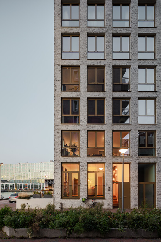 Район Эдем / Arons & Gelauff Architecten - Фотография экстерьера, окна, фасад