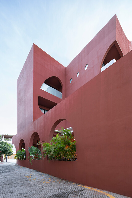 Проживание в семье Itree Mankekeli / Wildurban Architects - Экстерьерная фотография, фасад