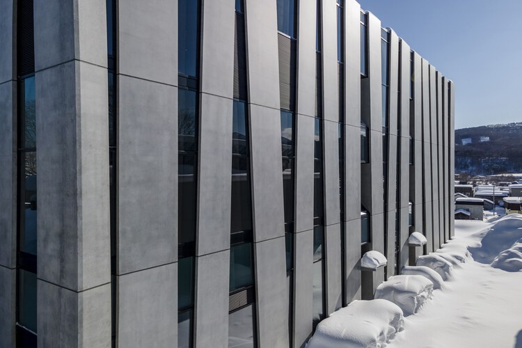 Ратуша Фурубира / TAISEI DESIGN Planners Architects & Engineers - Экстерьерная фотография, фасад, окна