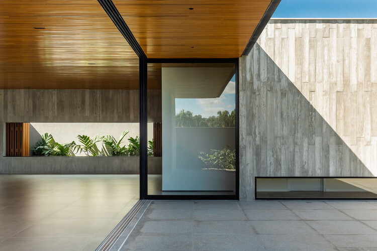 AG House / Studio Porto Arquitetura - Фотография интерьера, фасад, балка