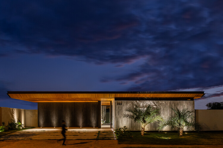 AG House / Studio Porto Arquitetura - Фотография экстерьера, окна, фасад