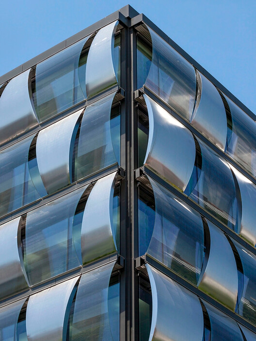 Солнцезащитные фасады: от керамических текстильных систем до двойного стекла – Изображение 8 из 9