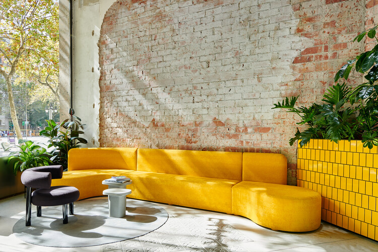 Lynk & Co Space / Masquespacio — Фотография интерьера, гостиная, диван