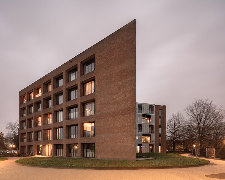 Cosun 1/ Suikerunie Apartments / EVA Architecten - Фотография снаружи, окна, фасад