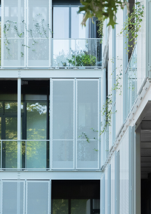 Cosun 1/ Suikerunie Apartments / EVA Architecten - Фотография интерьера, Окна, Кирпич, Фасад, Стекло, Балкон