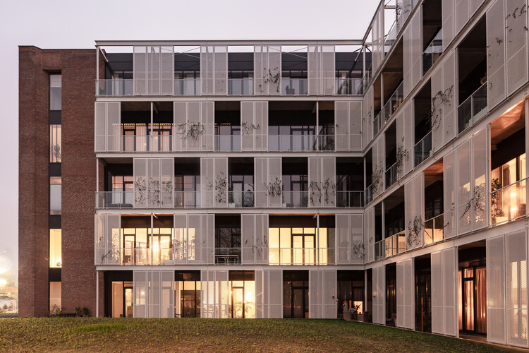 Cosun 1/ Suikerunie Apartments / EVA Architecten - Фотография снаружи, окна, фасад