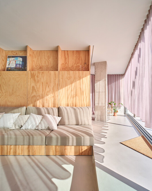 Ремонт мансарды Blurring 2 / Баже Жираме - Фотография интерьера, спальня