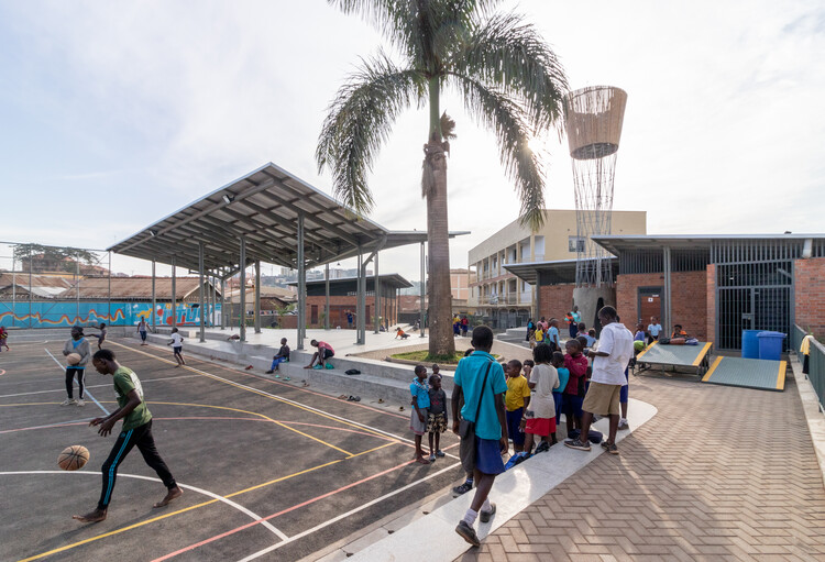 Общественный центр Камвокья / Kéré Architecture – Экстерьерная фотография