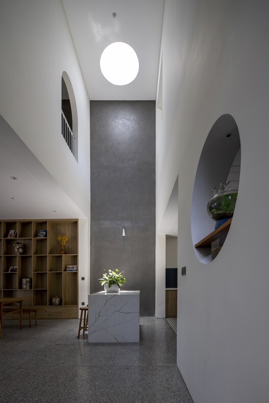 Phong House / Dom Architect Studio - Фотография интерьера