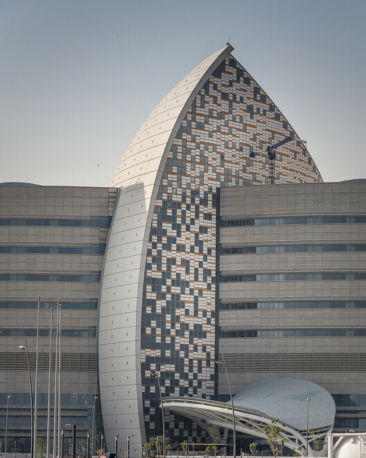 Современная архитектура Дохи сквозь призму Пигмалиона Карацаса — Изображение 29 из 43
