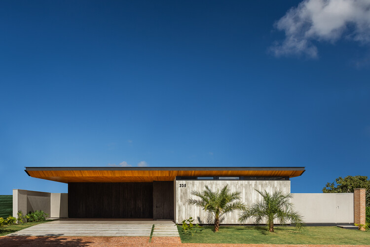 AG House / Studio Porto Arquitetura - Экстерьерная фотография, фасад