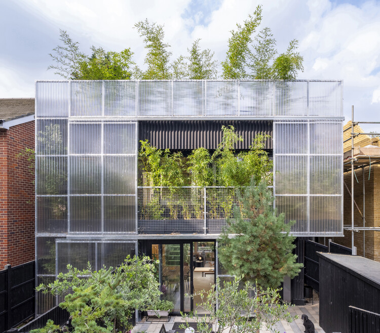 Премия RIBA «Дом года 2023»: «Зеленый дом» компании Hayhurst & Co. стал лучшим проектом жилого дома в Великобритании — изображение 1 из 5