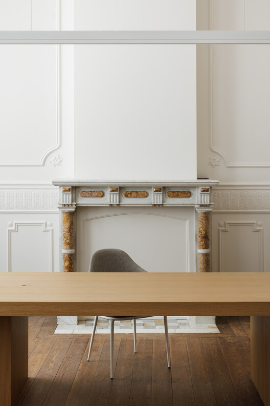 Урсулинский монастырь / a2o Architecten - Фотография интерьера, стул, стол