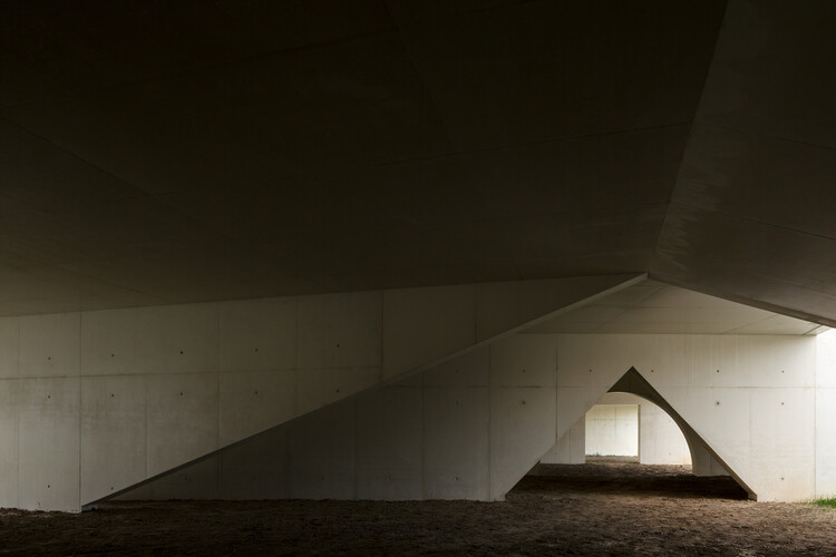 Многогранность архитектора: изучение работ Альваро Сисы Виейры — изображение 10 из 14