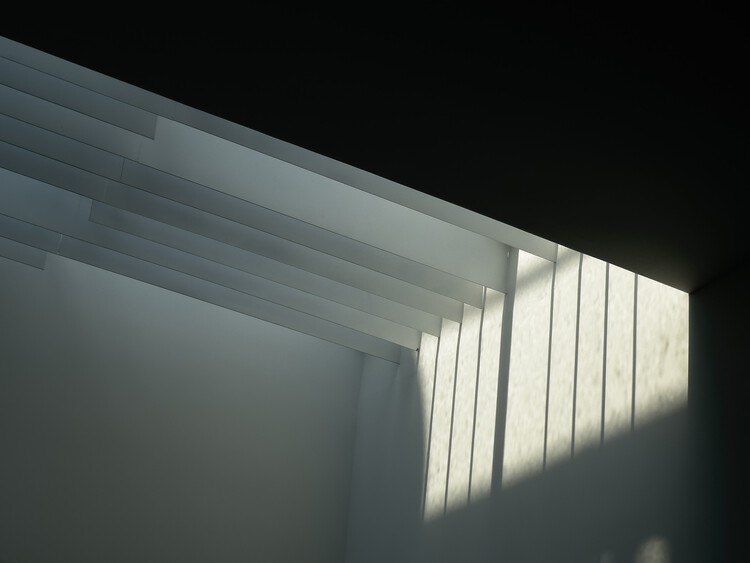 Дом с природными шторами / Студия дизайна Sense - Фотография интерьера, окна
