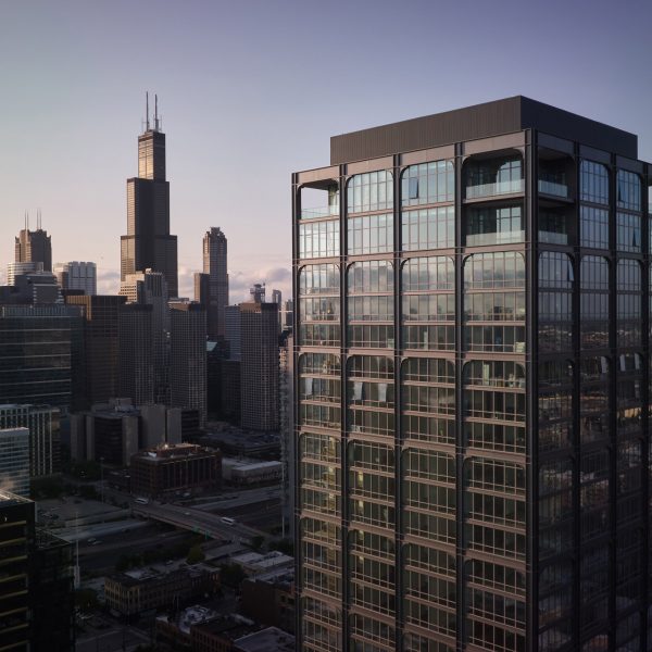Небоскреб Роу Морриса Аджми отдает дань уважения наследию Чикаго