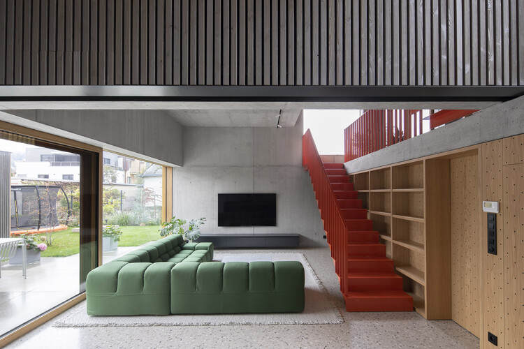 Дом на Раде / NOIZ Architekti - Фотография интерьера, гостиная