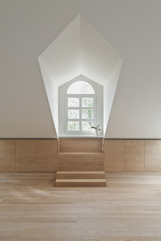 Квартира из дерева и ковра / Bodà Architetti - Фотография интерьера, лестница