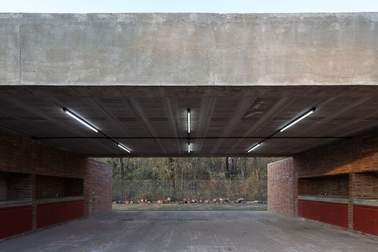 Павильон Биале / Бальза Крозетто Пьяцци + Диего Авенданьо - Фотография экстерьера, бетон