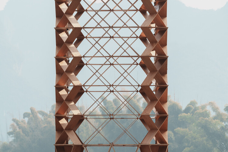 Деревянная кружевная башня / Ателье FCJZ - Фотография интерьера