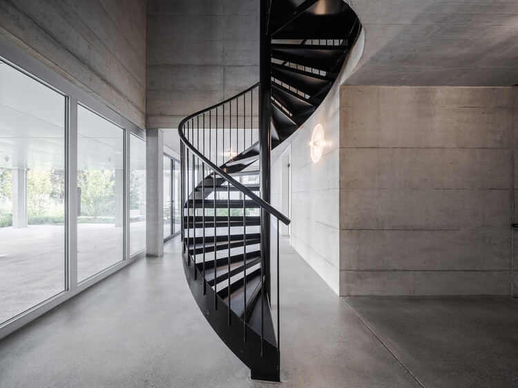 Landskronhof Apartments / HHF Architects — Фотография интерьера, лестницы, перила