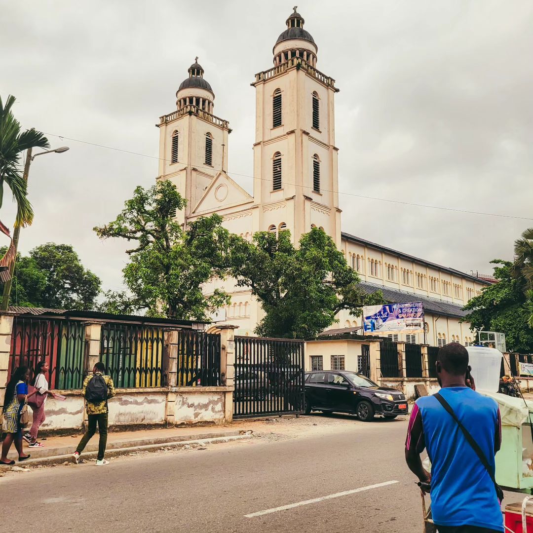 Изучение соборов Камеруна: наследие под влиянием византийского и готического движений