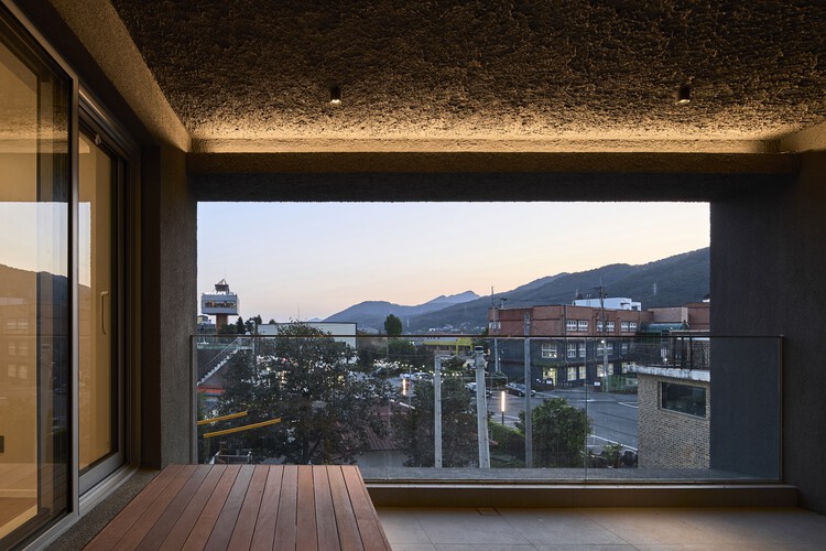 Многофункциональное здание Гиён-га / Todot Architects and Partners — внутренняя фотография, освещение, окна