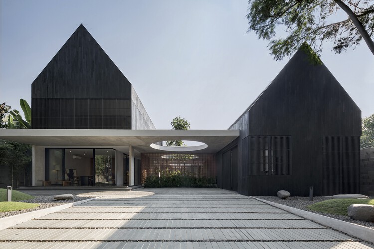 Halo House / Tamara Wibowo Architects - Экстерьерная фотография, фасад
