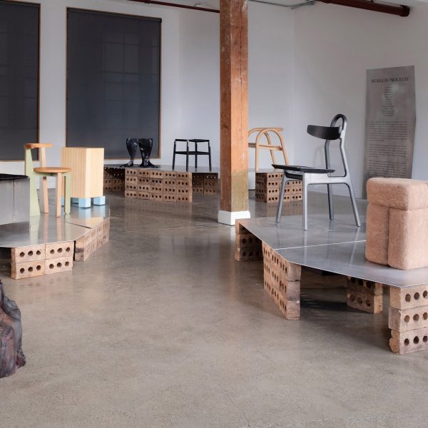 На выставке в Сан-Франциско представлен «нецентральный» дизайн мебели в районе залива.