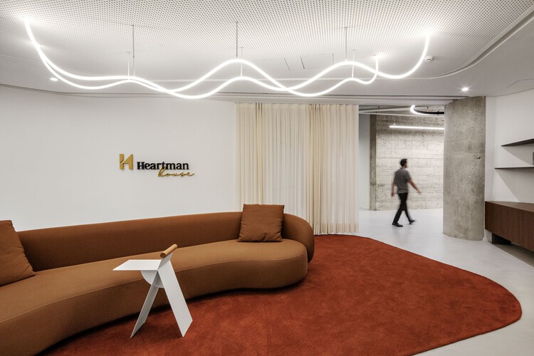 Офисы Heartman / Pitá Arquitetura - Фотография интерьера, гостиная, спальня