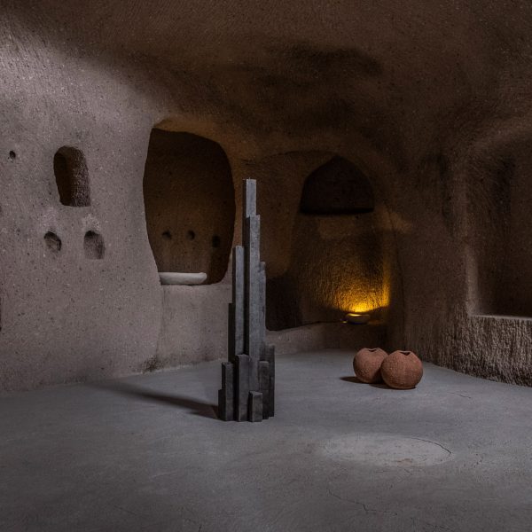 Работы «кочевой дизайнерской резиденции» выставлены в турецких пещерах