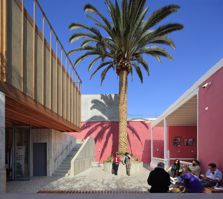 Французский институт андских исследований / Roman Bauer Arquitectos + ESARQUITECTURA Atelier - Фотография экстерьера, окон, фасада