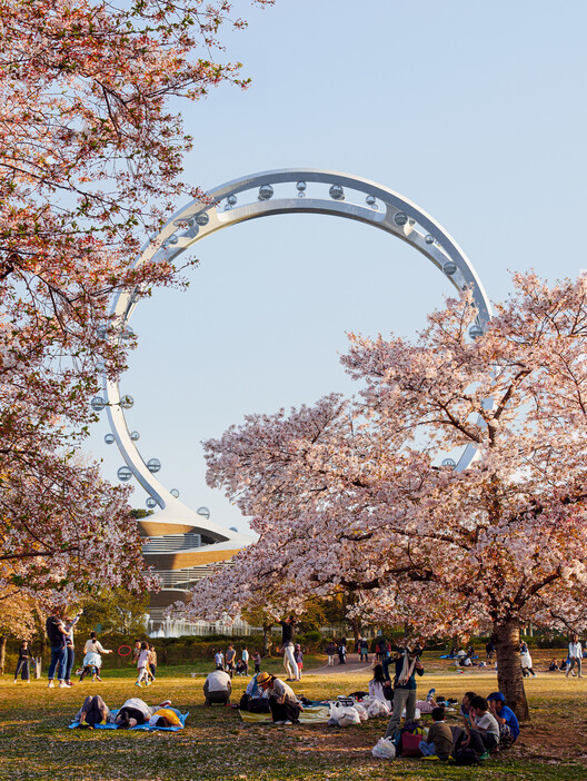 Знаменитое предложение UNStudio по созданию колеса обозрения в Парке мира меняет облик Сеула – изображение 2 из 6