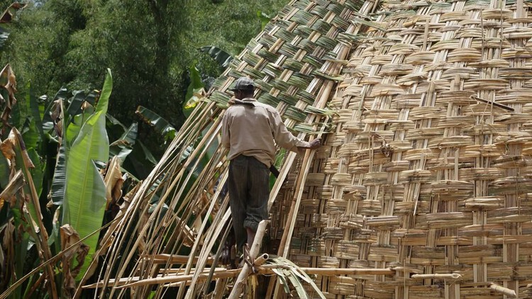 Изучение африканских народных хижин: ткачество как климатическая и социальная архитектура — изображение 10 из 13