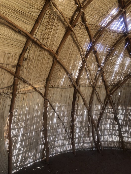 Изучение африканских народных хижин: ткачество как климатическая и социальная архитектура — изображение 4 из 13