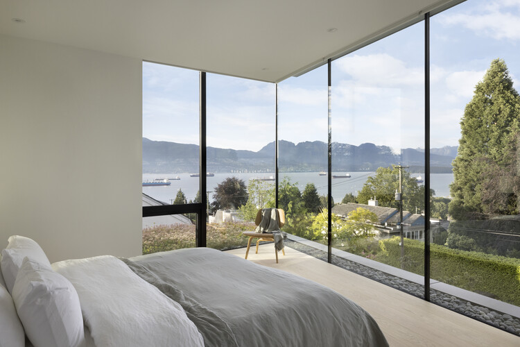 Yield House / Splyce Design — Фотография интерьера, спальня, кровать