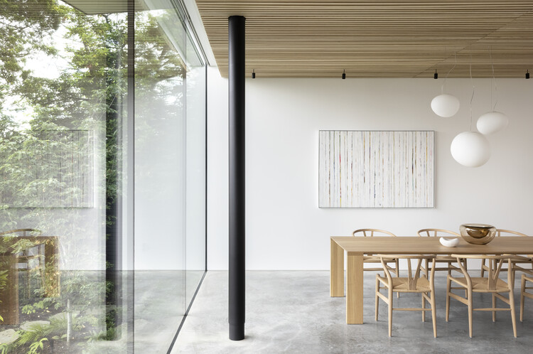 Yield House / Splyce Design — Фотография интерьера, стол, стул