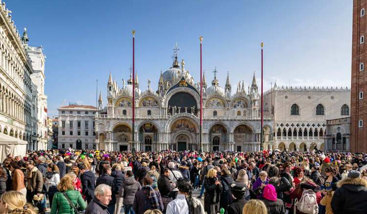 Венеция запускает входные билеты для борьбы с чрезмерным туризмом во время пиковых выходных – изображение 4 из 5