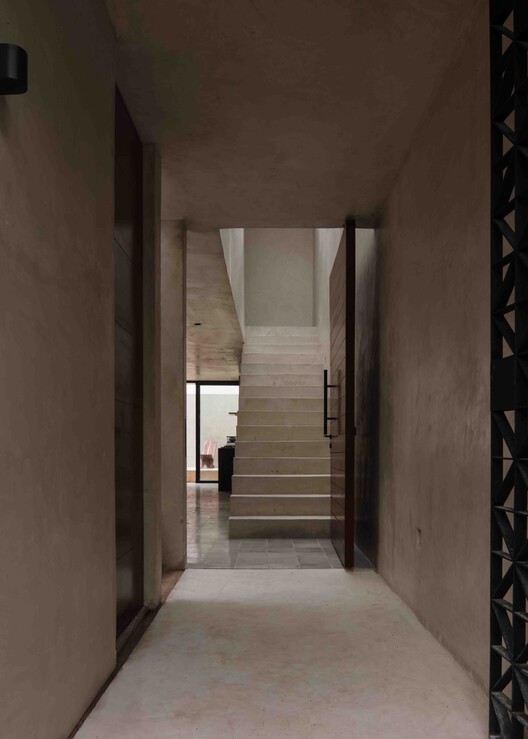 Coral House / Recoveco Taller de Arquitectura - Фотография интерьера, Бетон, Колонна