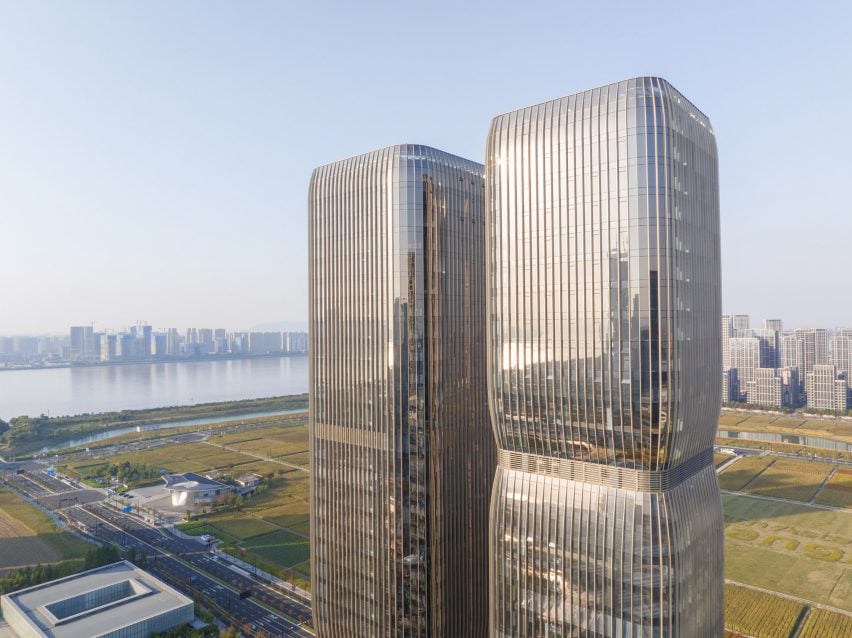 Вид на фасад здания One Future в Китае от Aedas