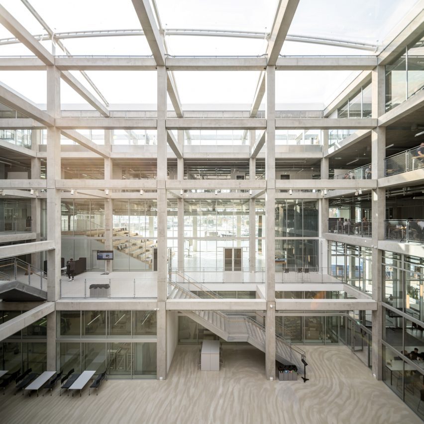 Внутренний каркас бетонной морской академии в Дании от EFFEKT и CF Moller Architects