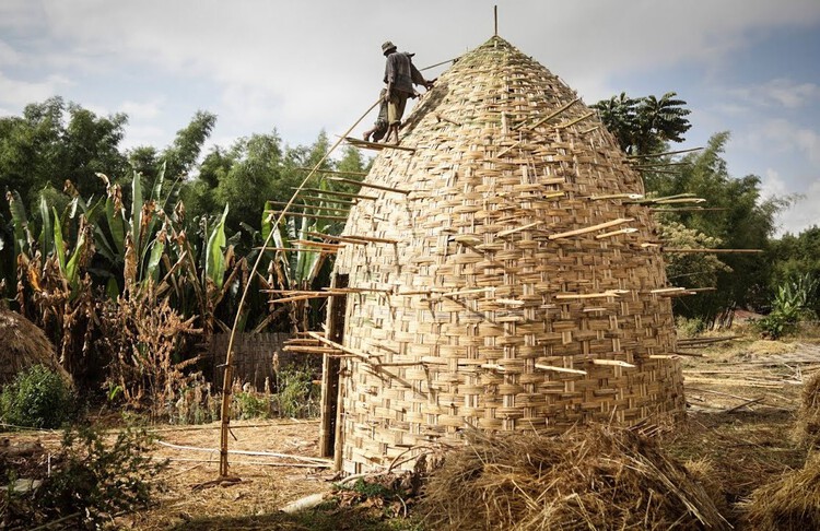 Изучение африканских народных хижин: ткачество как климатическая и социальная архитектура — изображение 1 из 13