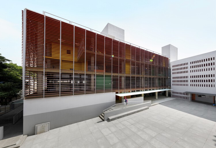 Модернизация школы и кампуса Дивья Шанти / Студия Flying Elephant - Экстерьерная фотография, фасад