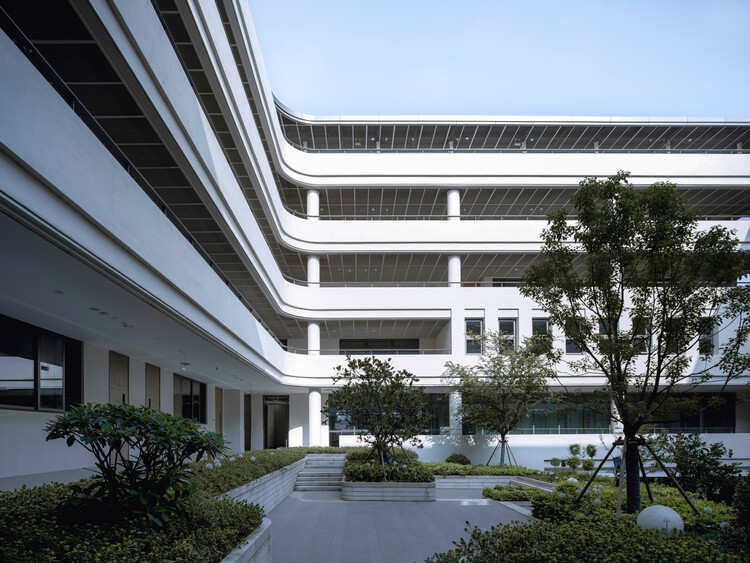 Начальная школа Дагуань в Ханчжоу, филиал Сянфу / Гоа - фотография экстерьера, фасад, двор