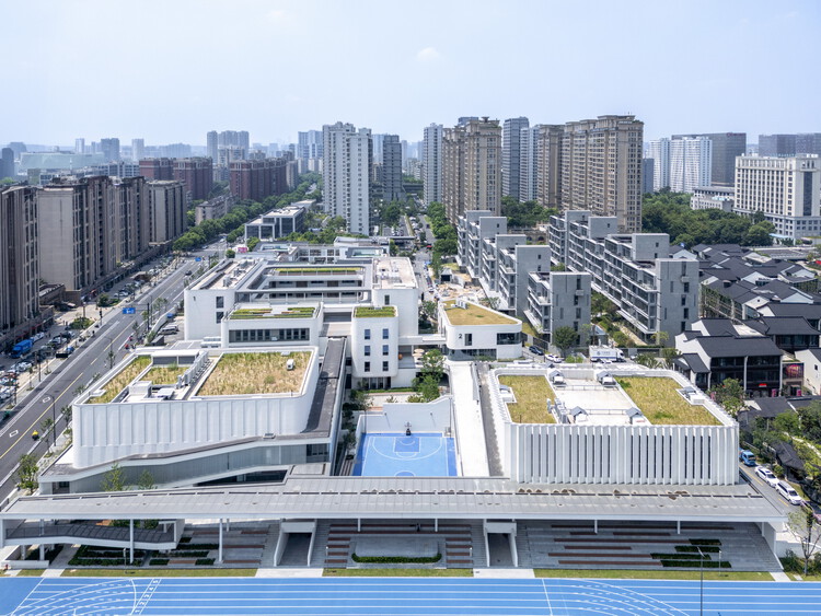 Начальная школа Дагуань в Ханчжоу, филиал Сянфу / Гоа - фотография экстерьера, городской пейзаж, окна, фасад