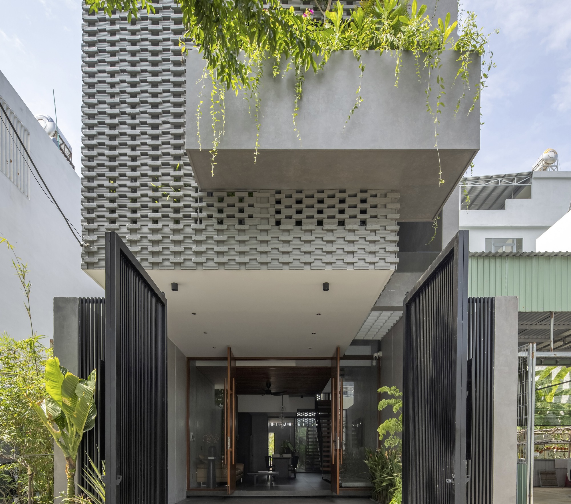 HY House / TRAN TRUNG Architects