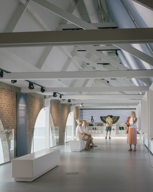 Музей обуви Schoenunkwartier / Civic Architects - Фотография интерьера, балка