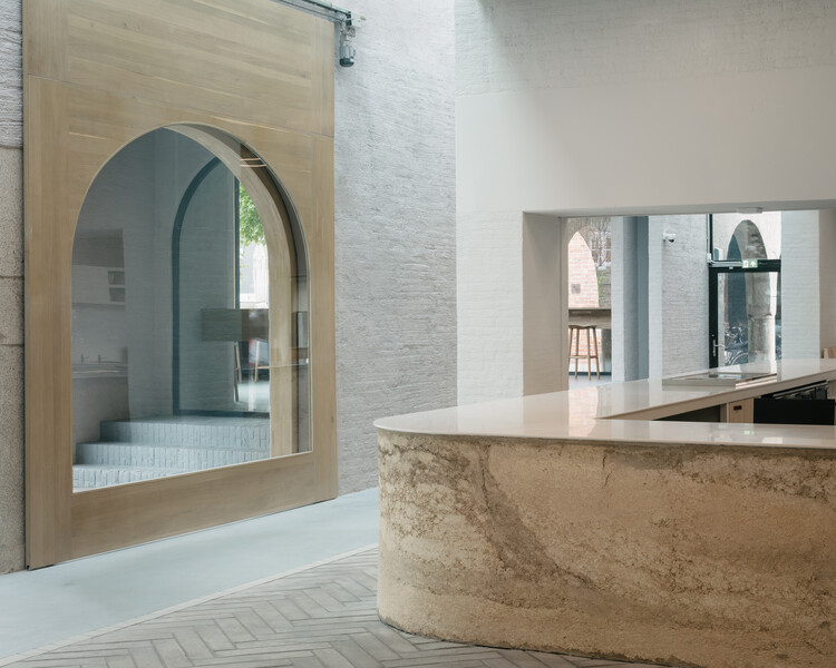 Музей обуви Schoenunkwartier / Civic Architects - Фотография интерьера, ванная комната